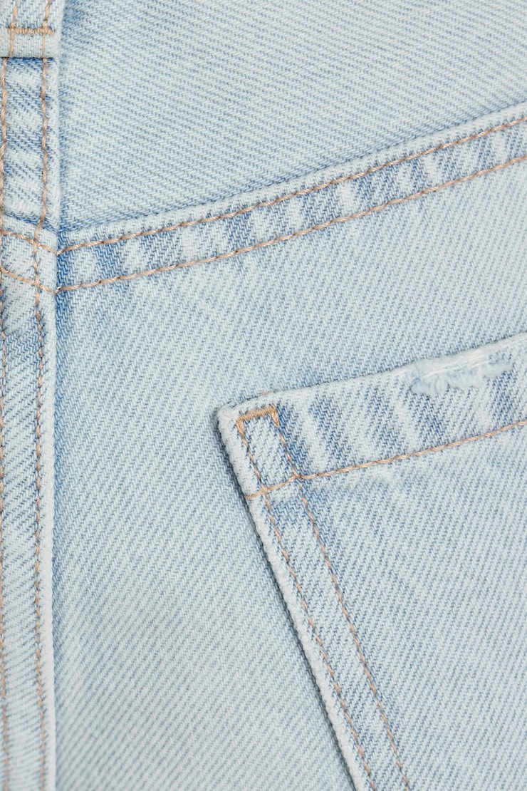 Low Rise Cuffed Denim Shorts BLUE - Image 4